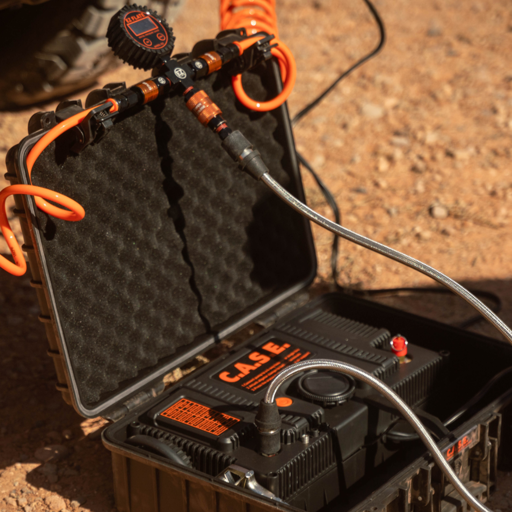 Portable Air Compressor CASE 4 tires